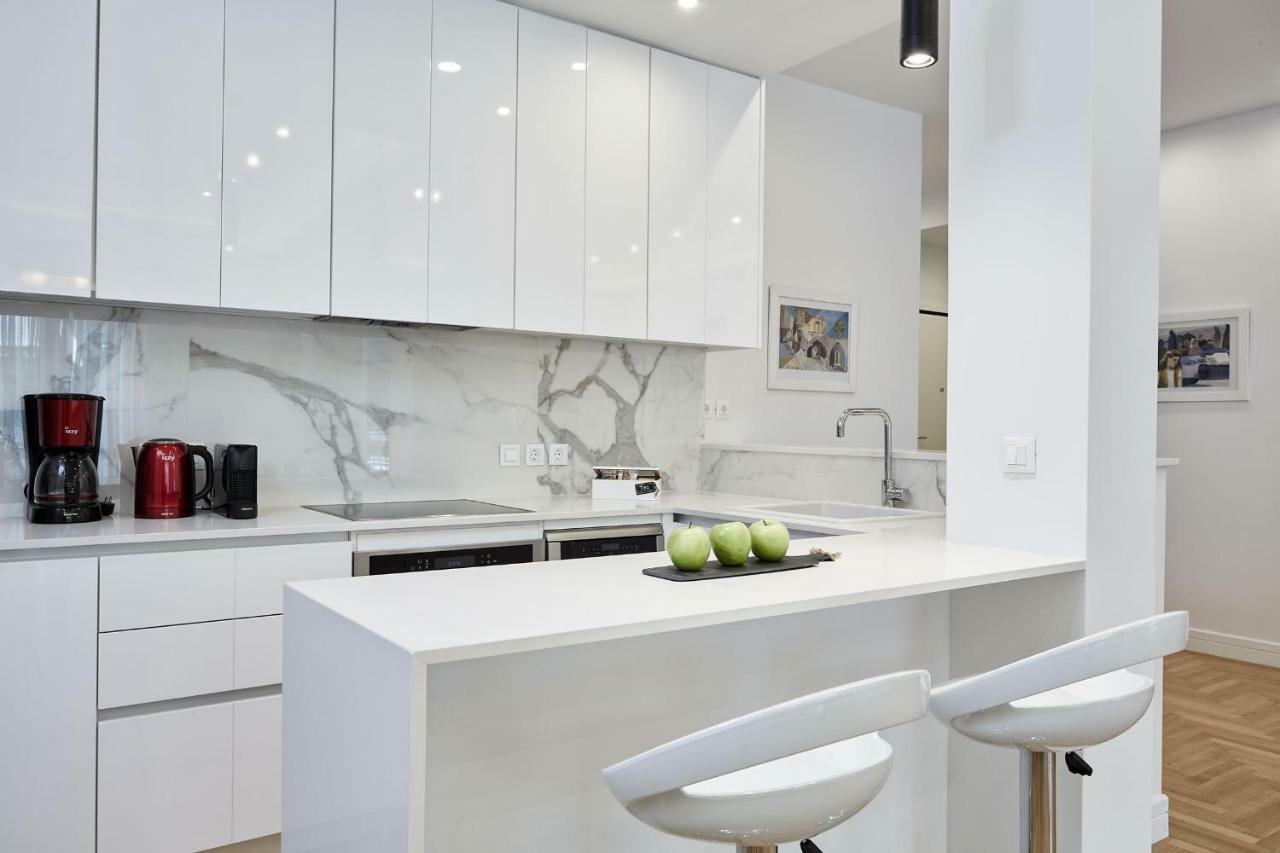 Luxurious Spacious Apt Next To Hilton Hotel Athen Eksteriør billede