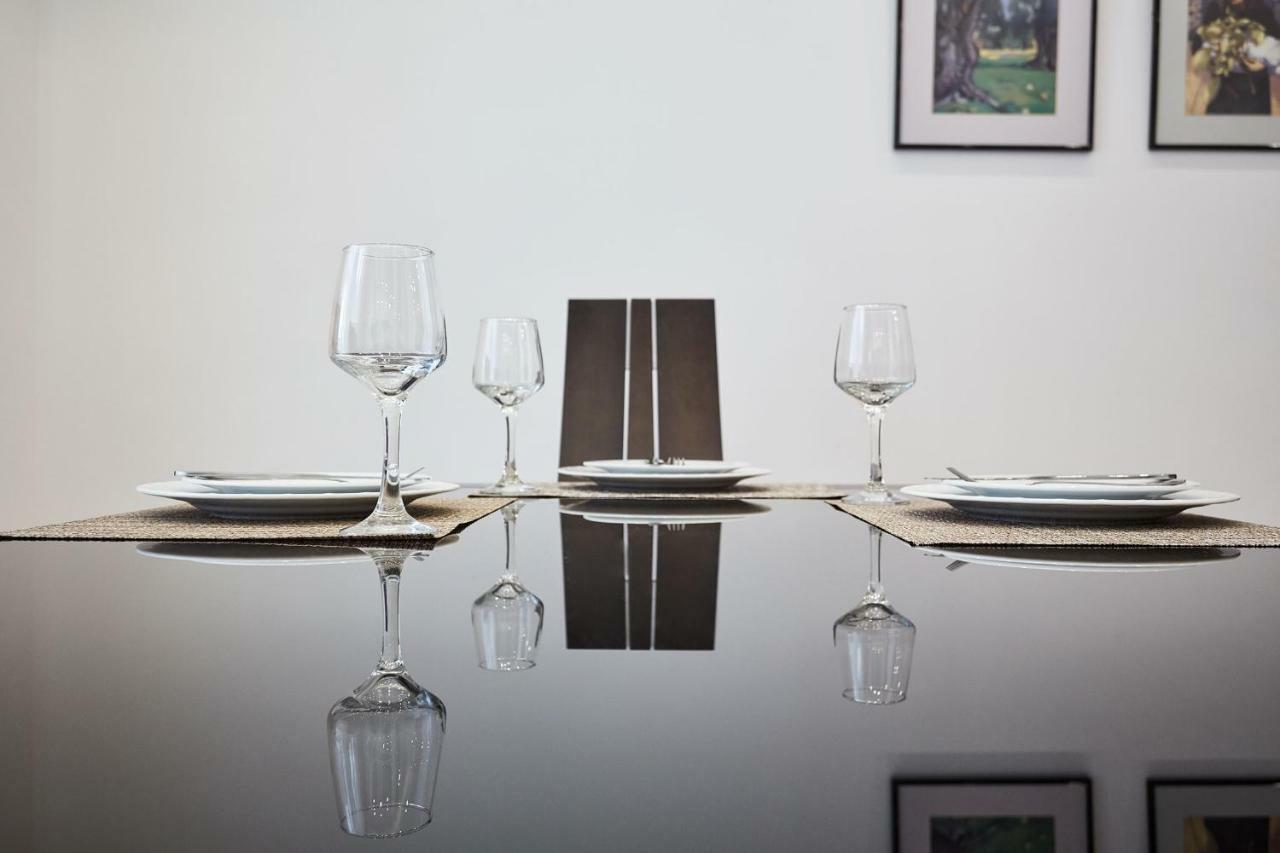 Luxurious Spacious Apt Next To Hilton Hotel Athen Eksteriør billede